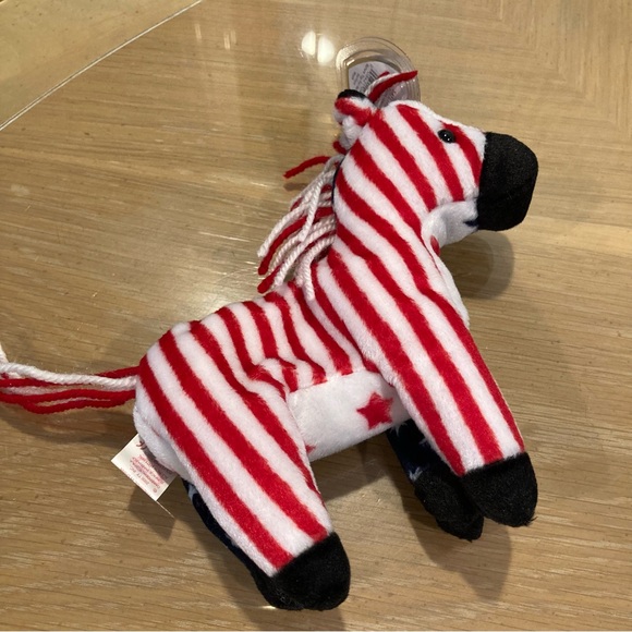 NWT Vintage "Lefty 2000” Beanie Baby. Date of birth 7/4/2000. Plastic tag holder - Picture 2 of 13